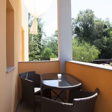 Wellness Istriana Oda ve Kahvaltı 4*